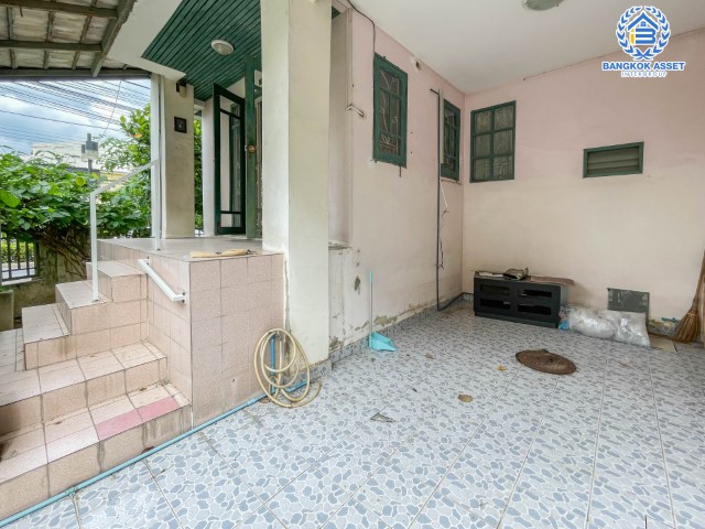 *****ทาวน์โฮมมือสองย่านปทุมธานี ม.ชมฟ้า วรางกูล รังสิต-คลอง2 #หลังมุม เนื้อที่กว้างขวางถึง 29.2 ตร.ว. ฟังก์ชัน 3 ห้องนอน 3 ห้องน้ำ 1 ที่จอดรถ บ้านราคาถูก ทำเลดี เชื่อมต่อถ.ลำลูกกา, ถ.รังสิต-องครักษ์ เดินทางสะดวก จองเลยวันนี้!